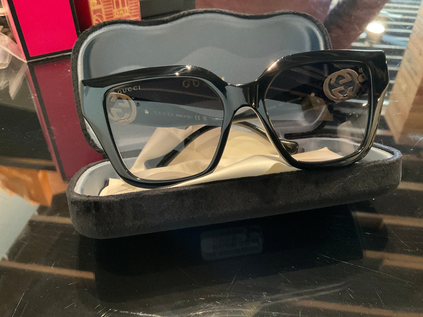 0190 GUCCI SUNGLASSES