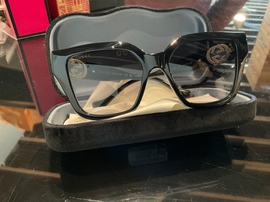 0190 GUCCI SUNGLASSES