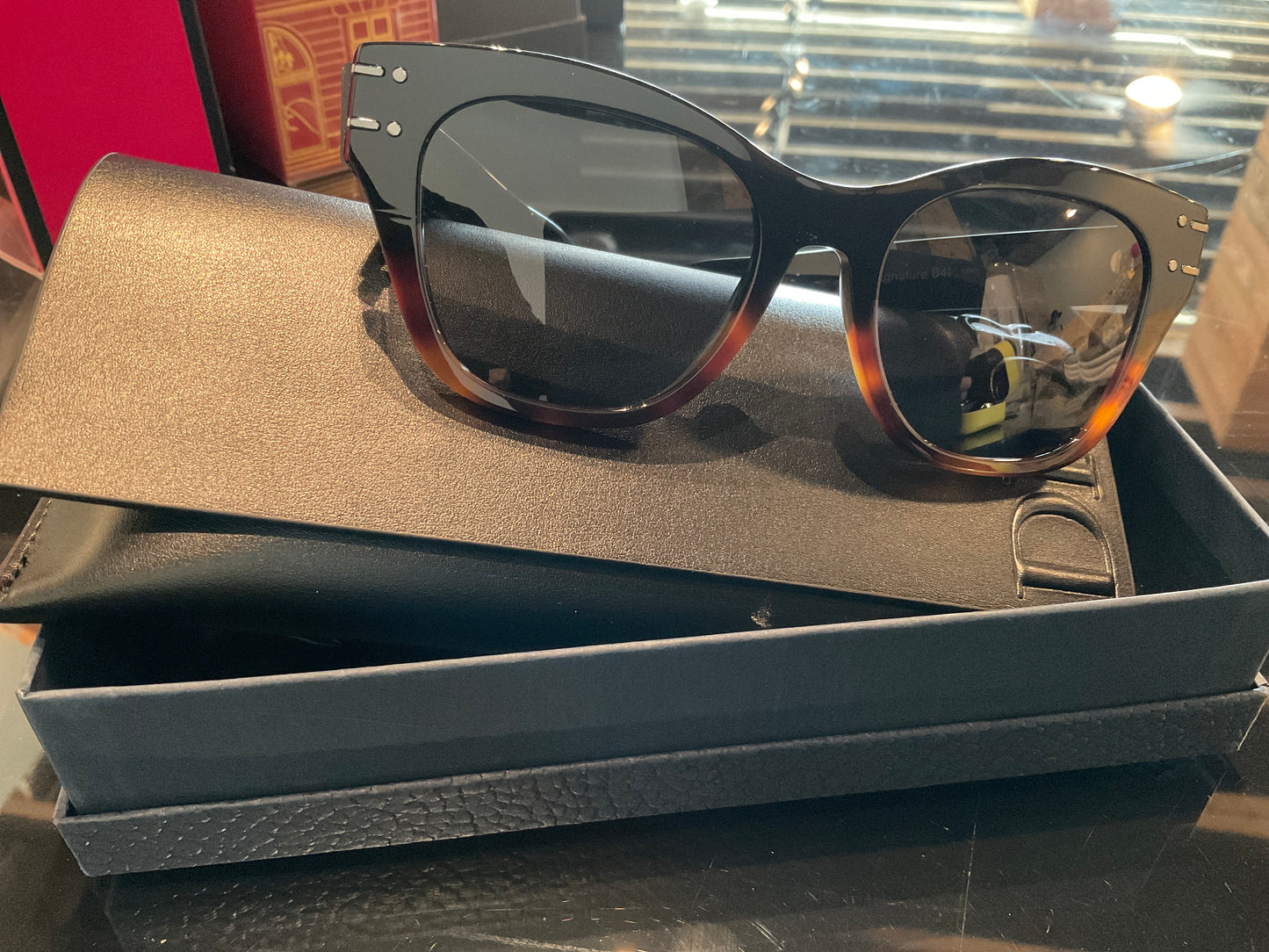 0586 DIOR SUNGLASSES